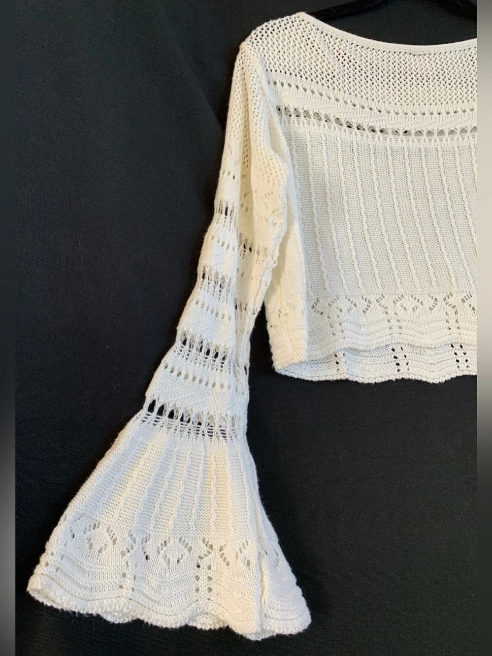 FARM RIO open crochet crop top with flared long sleeves white -size M